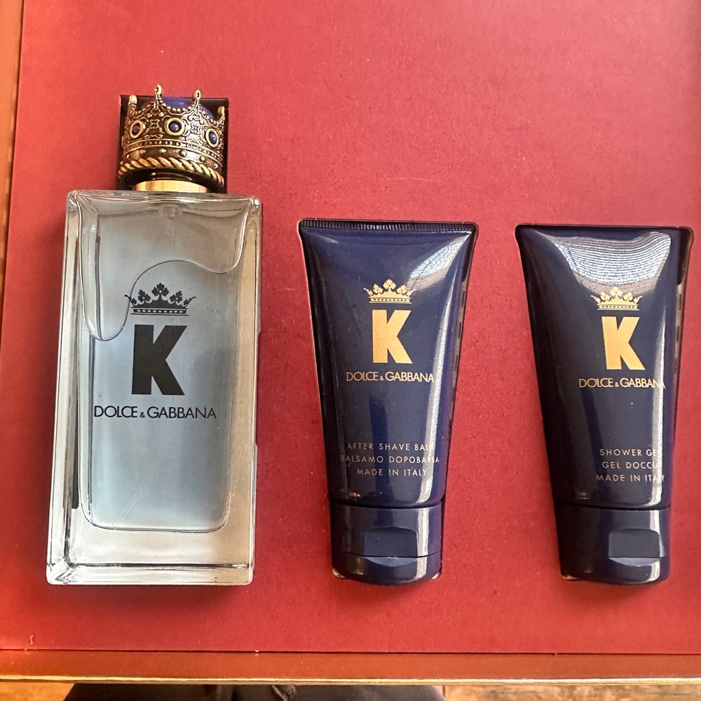 Dolce & Gabbana K Men Grooming Set - Navy Blue & Gold